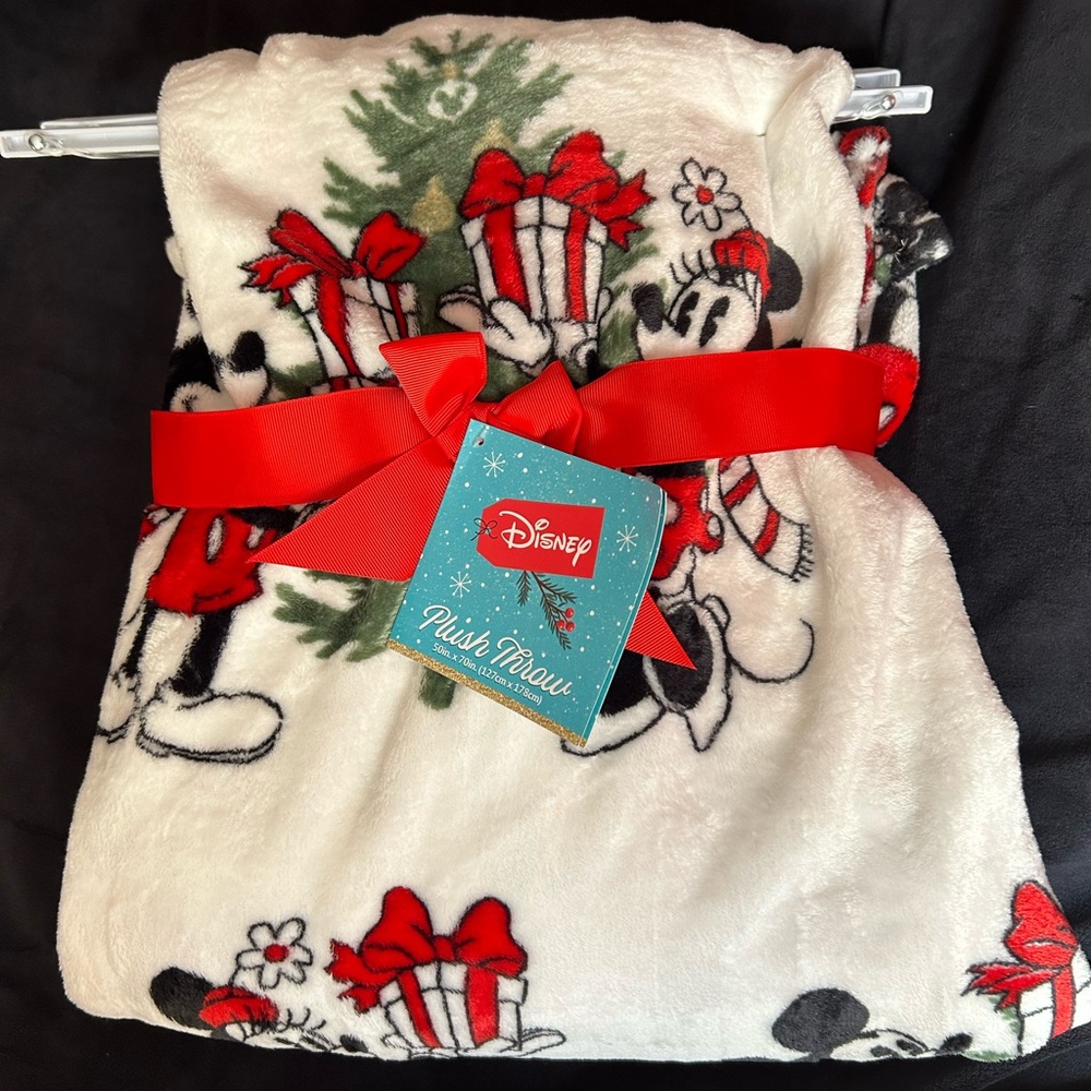 Mickey and Minnie Christmas Blanket